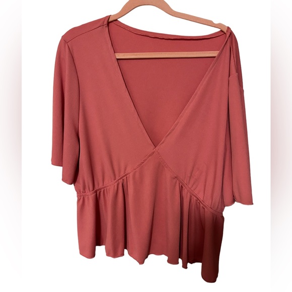 Deep V-Neck top - Picture 1 of 2